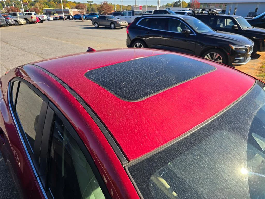 Used 2018 Red Mazda Grand Touring image 16