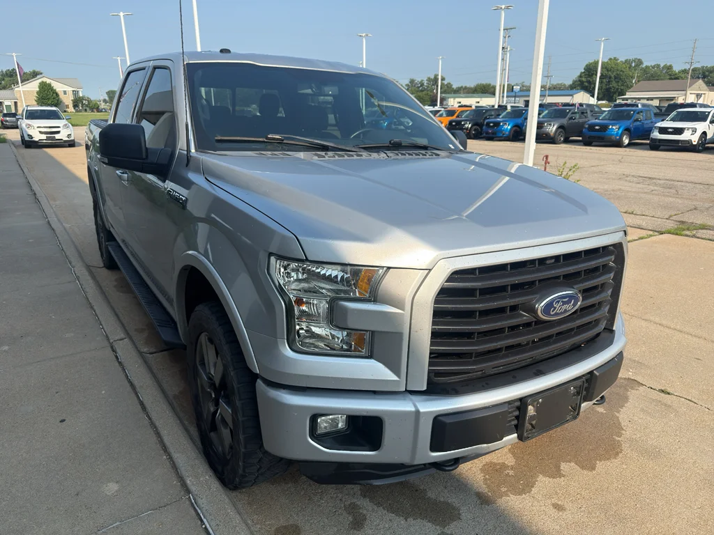 Used 2016 Ingot Silver Metallic Ford XLT image 4