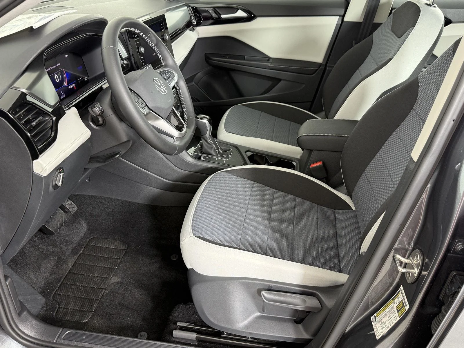 New 2027 Platinum Gray Metallic Volkswagen S image 9