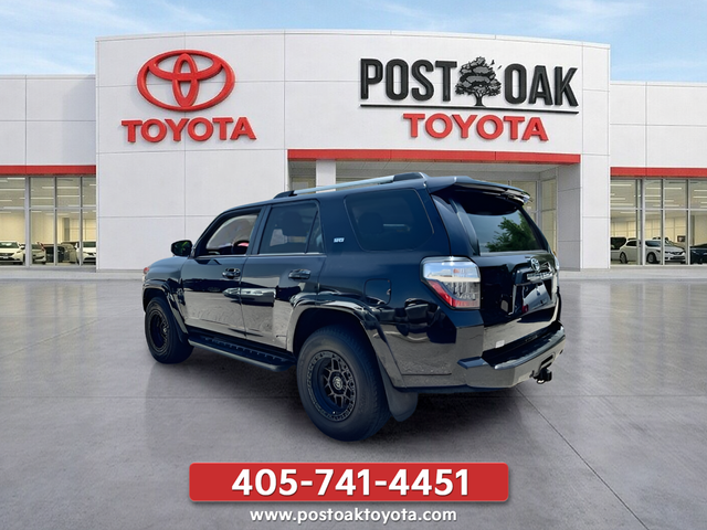 Used 2021 Black Toyota SR5 image 10