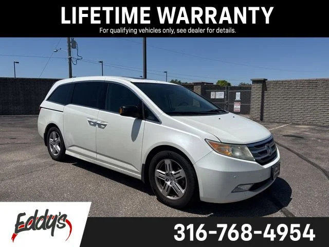2013 Honda Odyssey Touring's photo