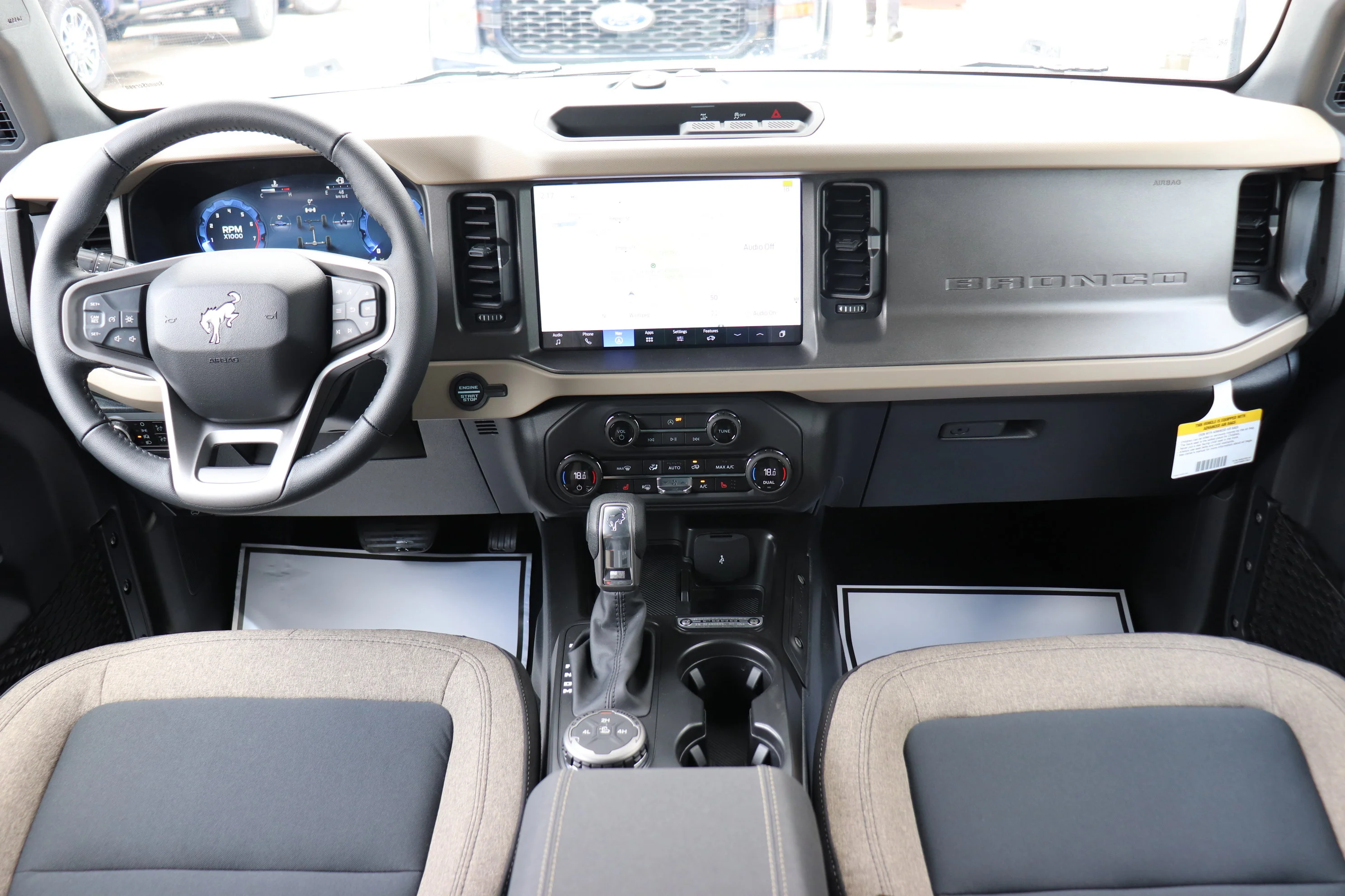 New 2026 AVALANCHE GREY Ford Big Bend image 17