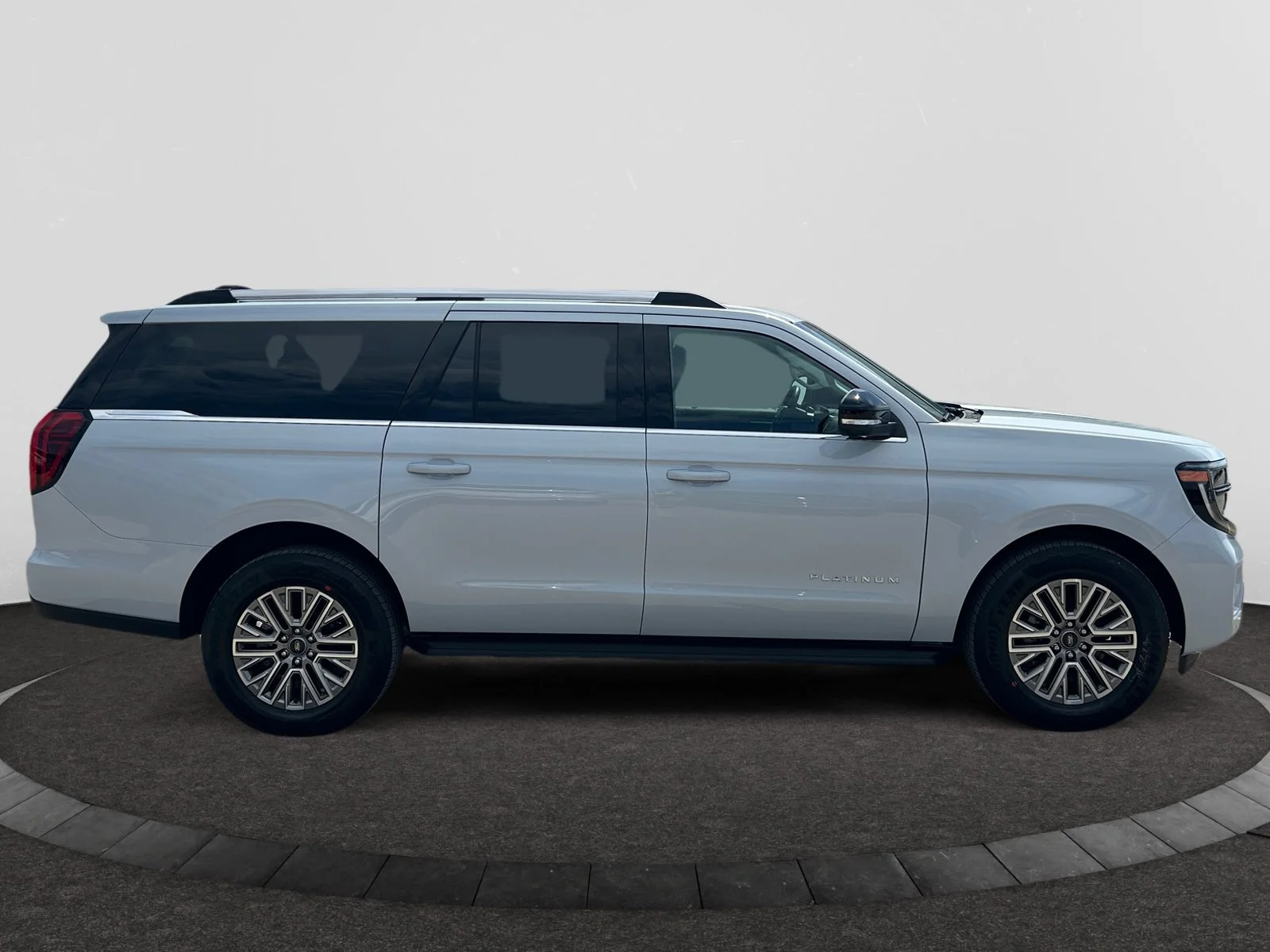 New 2026 Space Silver Metallic Ford Platinum Max image 6