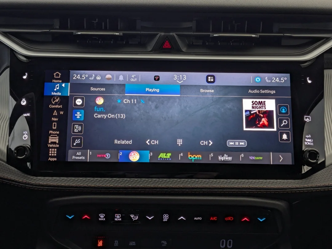 New 2026 Black Jeep Limited - - 4x4 - 1.6L Hybrid - Tech Group - Navigation - 9 Speakers - Hands-free Liftgate & More! image 22