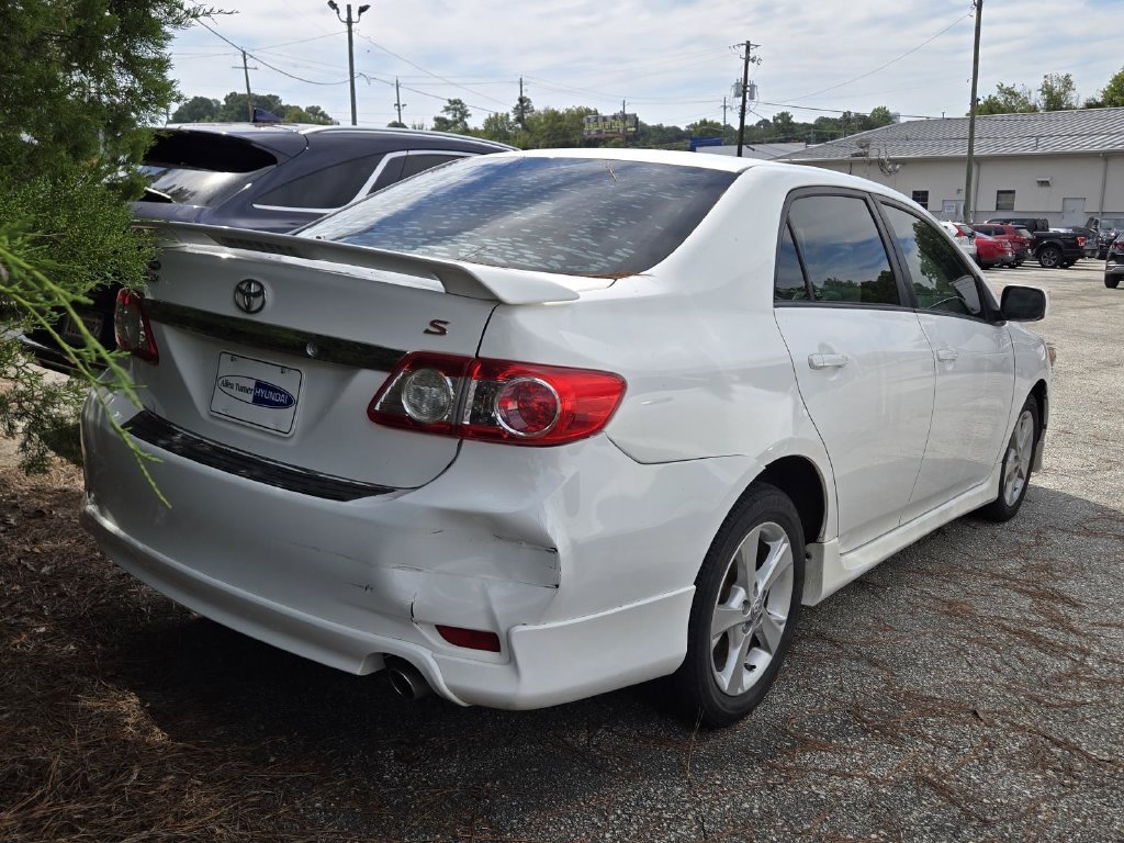 Used 2013 White Toyota S image 3