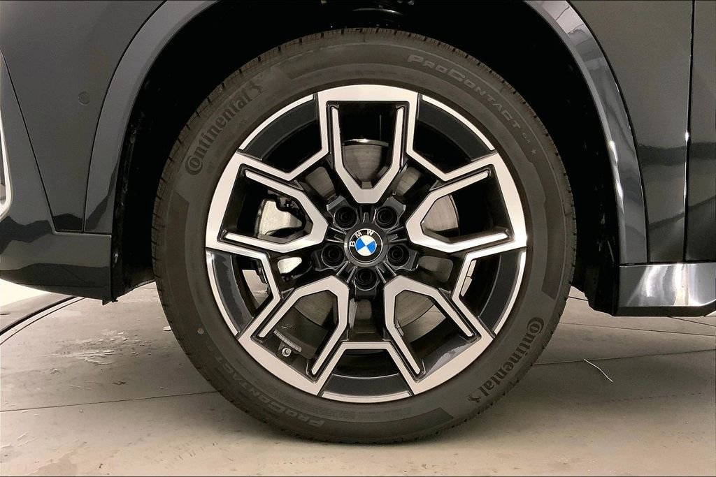 Used 2026 Black Sapphire Metallic BMW  image 9