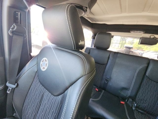 Used 2013 Blue Jeep Unlimited Sport image 32