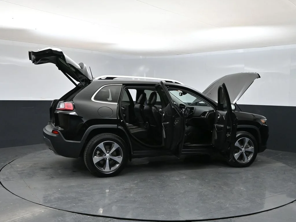 Used 2019 Black Jeep Limited image 38