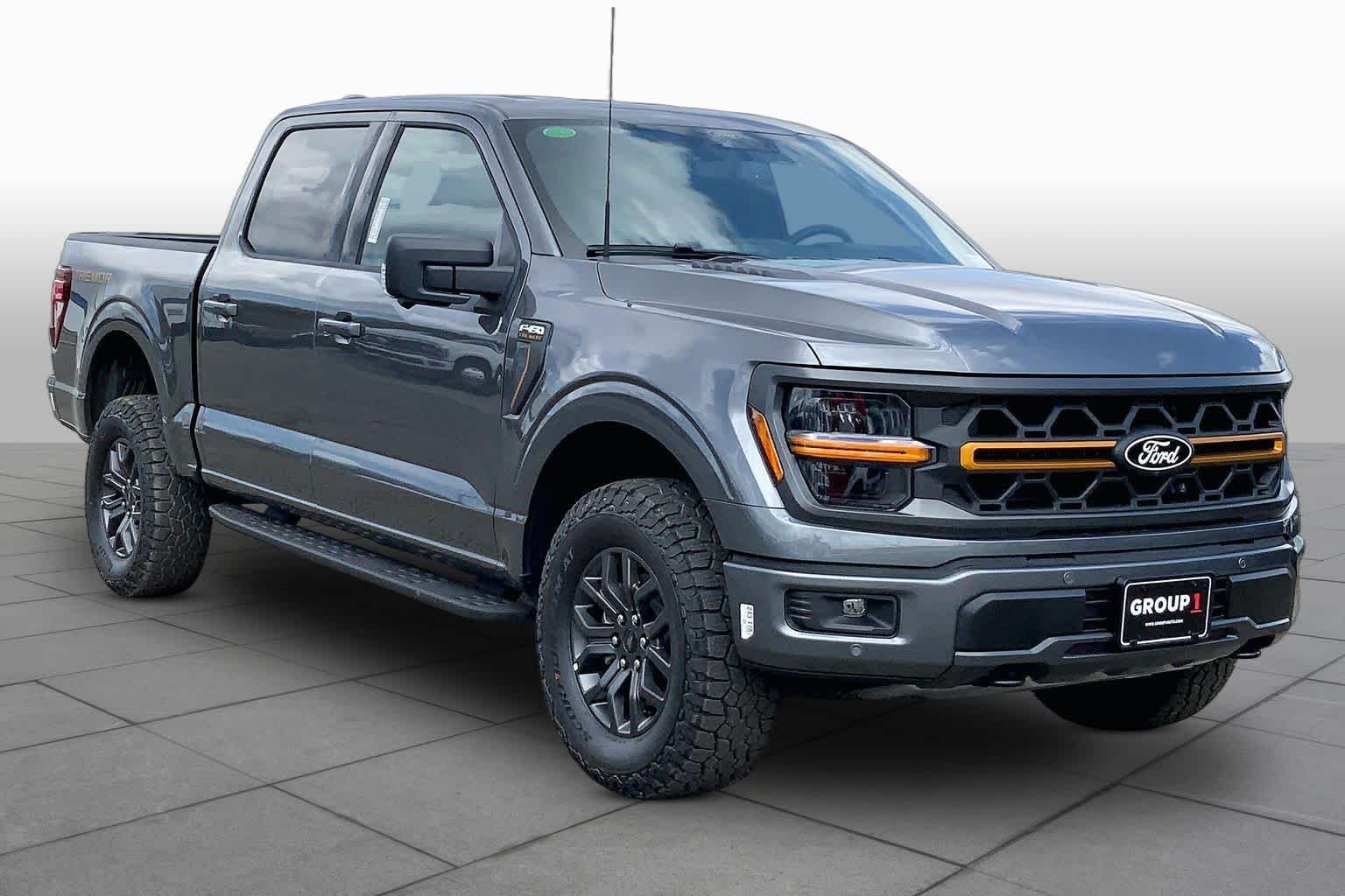 New 2026 Carbonized Gray Metallic Ford Tremor® image 2