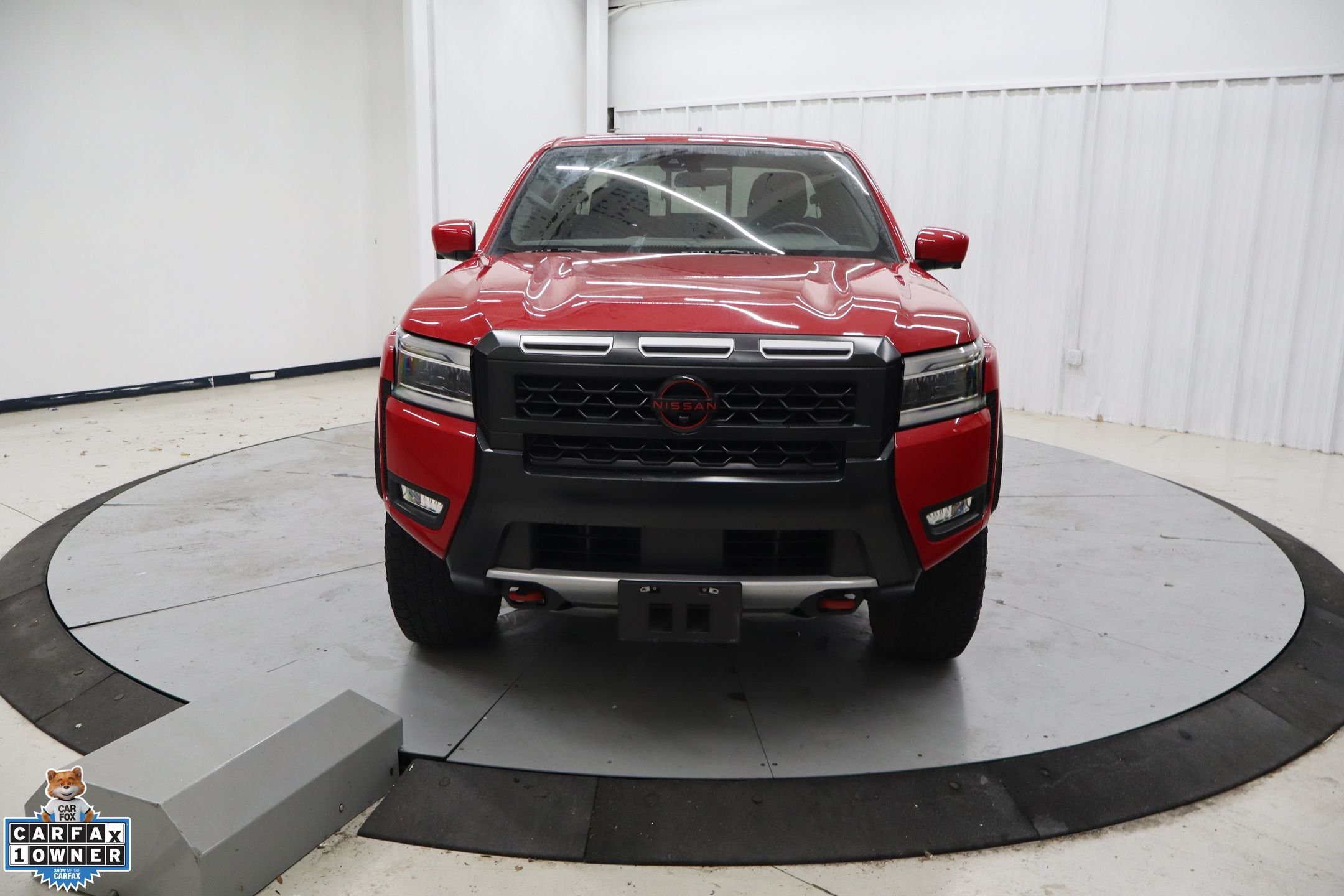 Used 2025 Red Nissan PRO-4X image 9