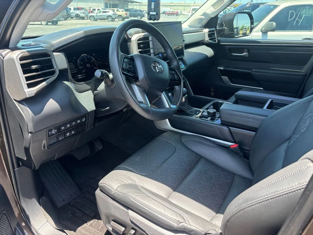 Used 2023  Toyota Limited image 8