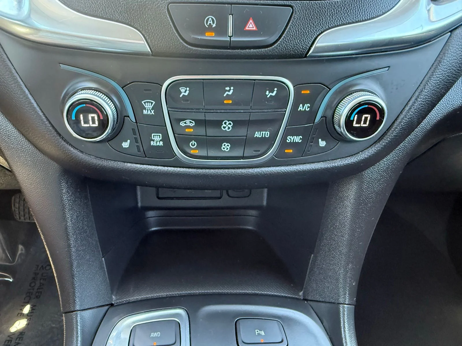 2024 Chevrolet Equinox LT - Photo 25