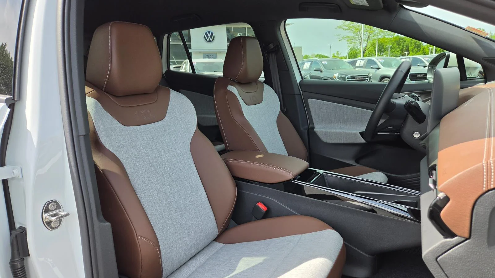 New 2026 opal white pearl Volkswagen Pro image 44