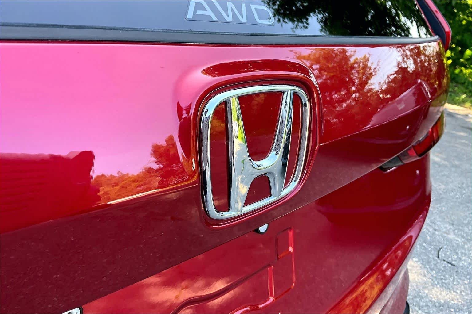 Used 2026 Radiant Red Metallic Honda EX-L image 30