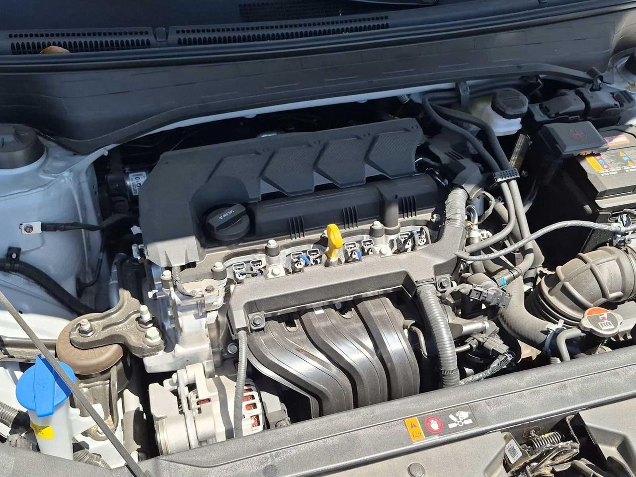 New 2026 Shimmering Silver Hyundai SEL image 14