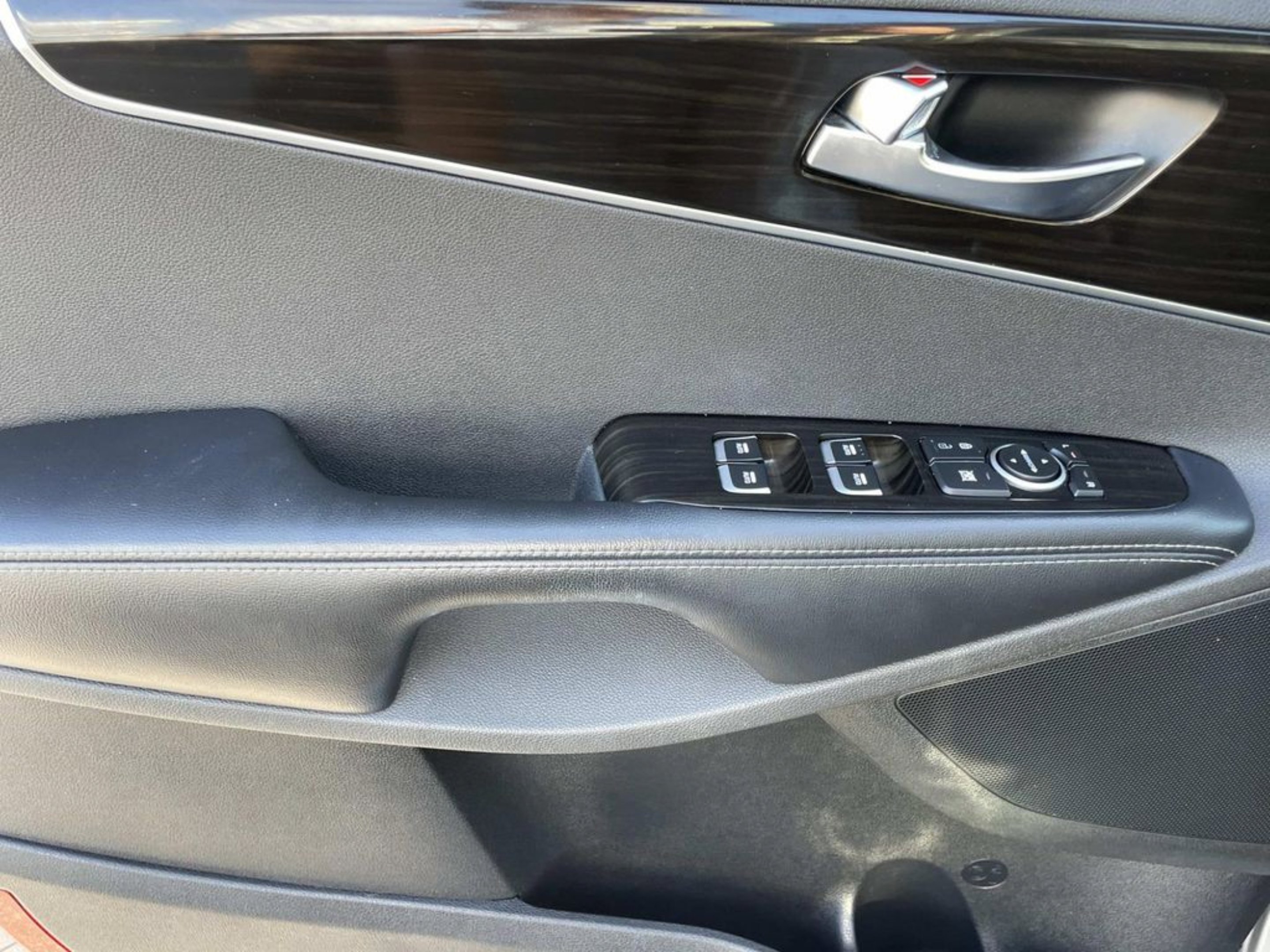 Used 2020 Silver Kia EX image 22