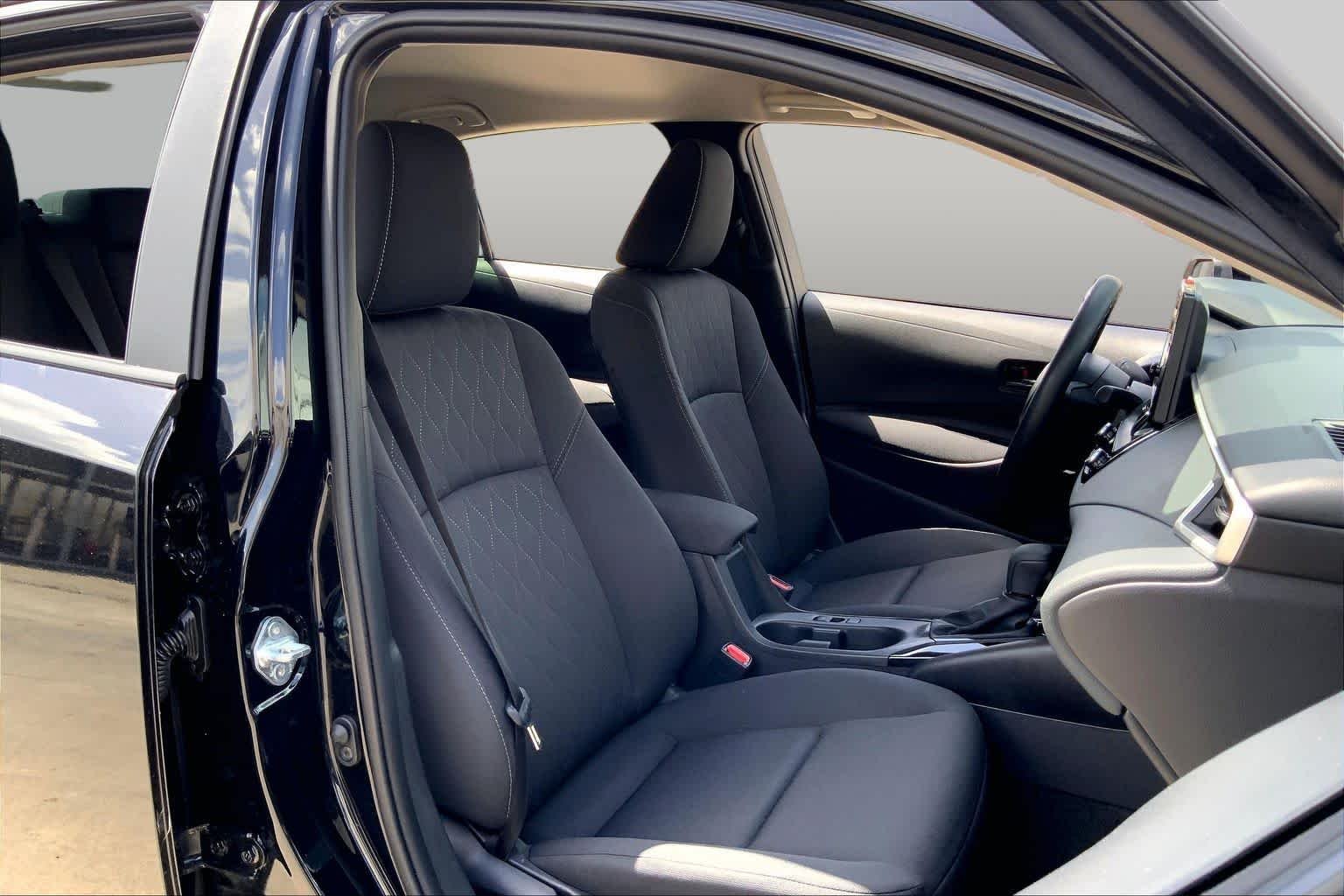 Used 2025 Midnight Black Metallic Toyota LE image 9