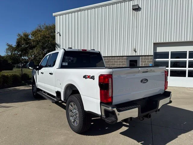 New 2027 Oxford White Ford Lariat image 7