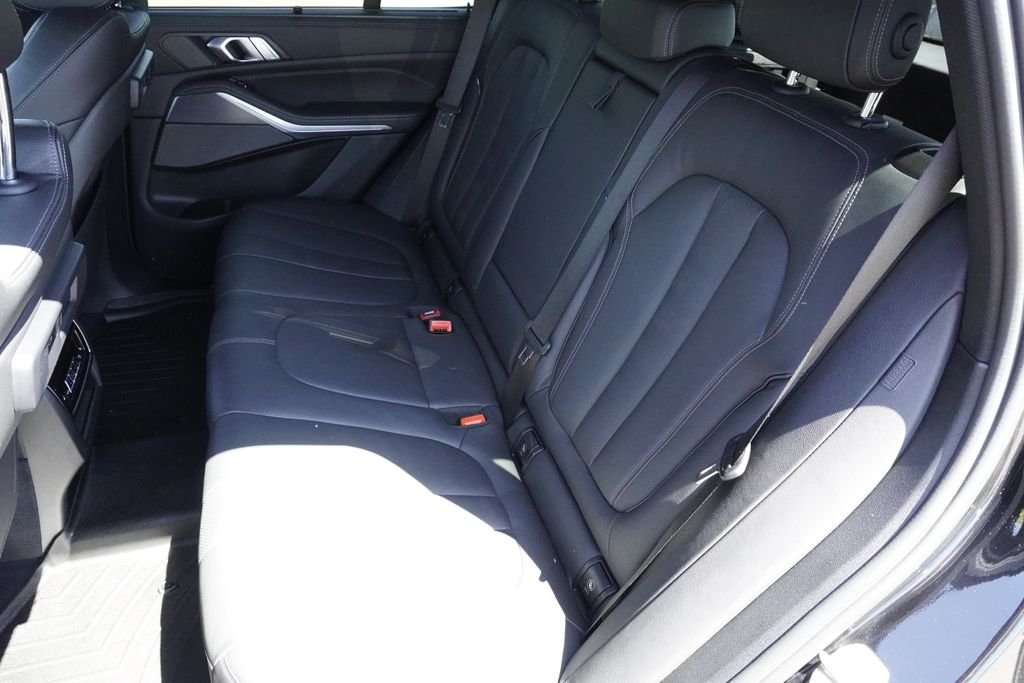 Used 2021 Black BMW xDrive45e image 30