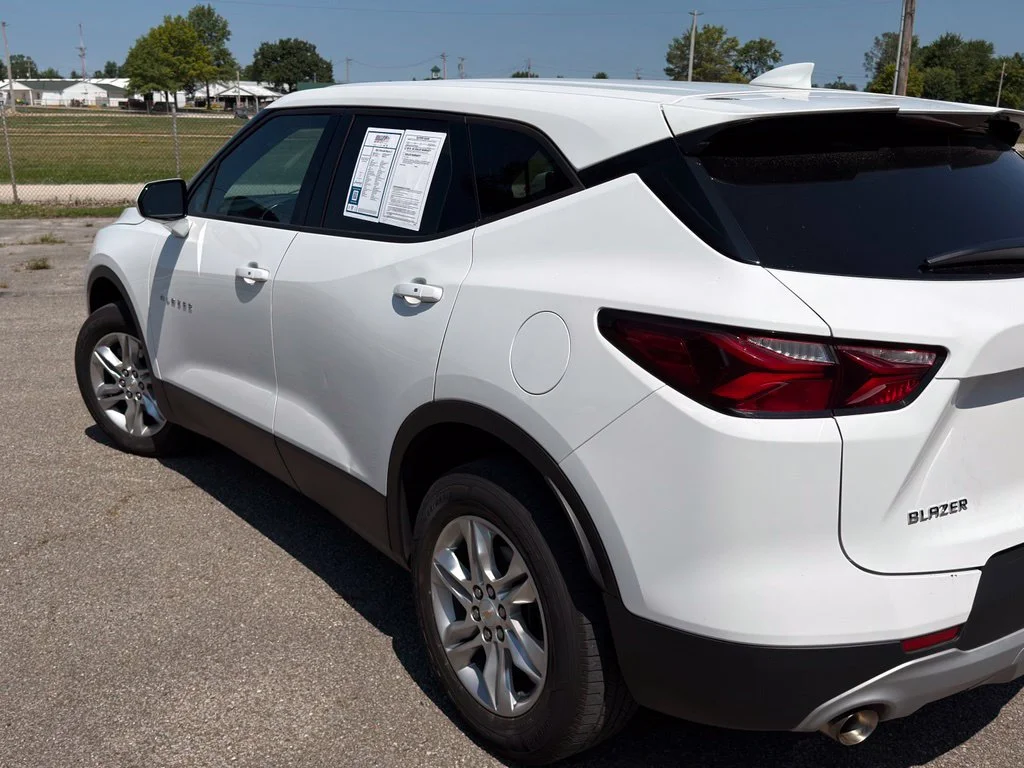Used 2021 White Chevrolet LT image 18