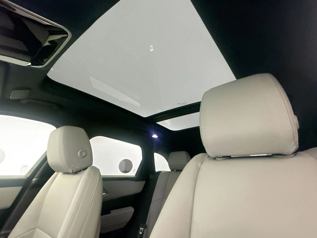 New 2026 Fuji White Land Rover Belgravia Edition image 21
