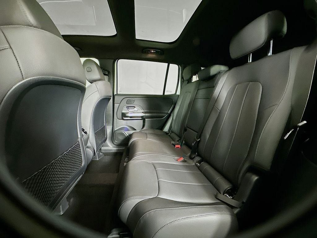 New 2026 Polar White Mercedes-Benz GLB 250 image 25