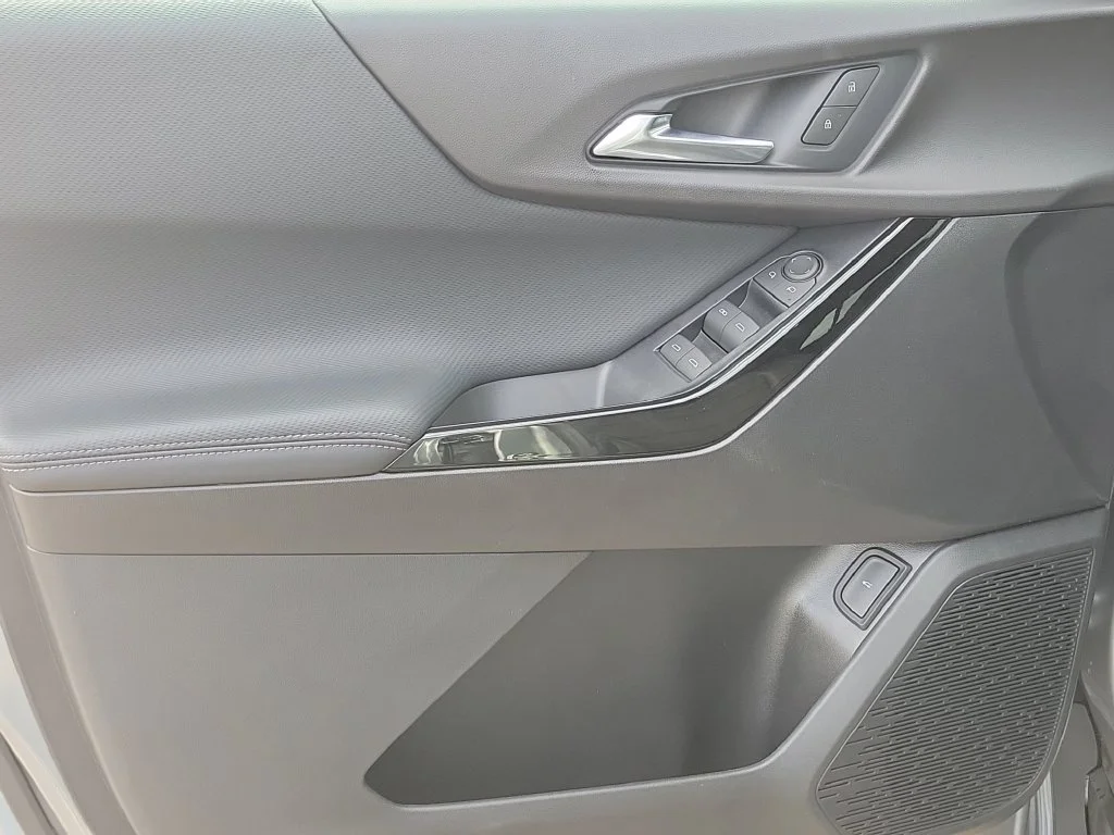 New 2027 Sterling Gray Metallic Chevrolet LT image 22