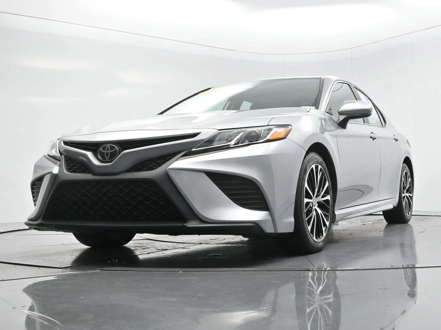Used 2020 Celestial Silver Metallic Toyota SE image 46
