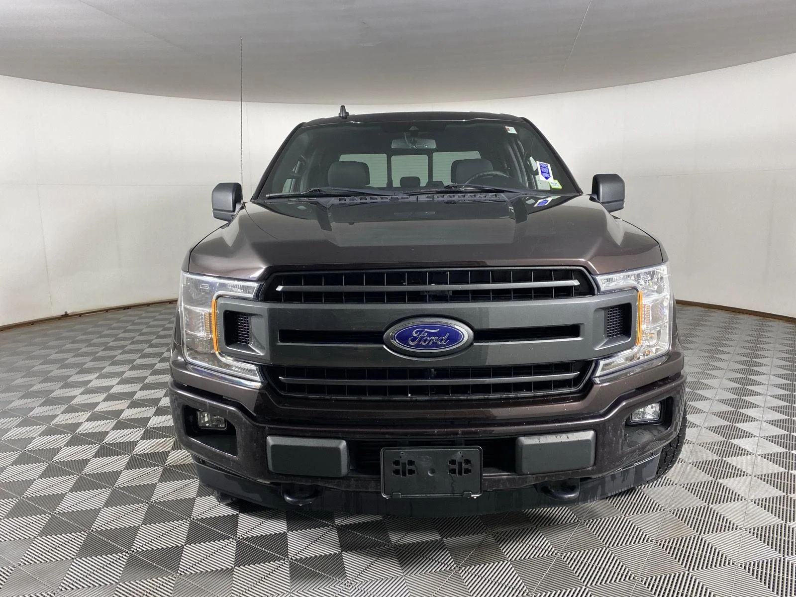 Used 2019 Magma Red Ford XLT image 4