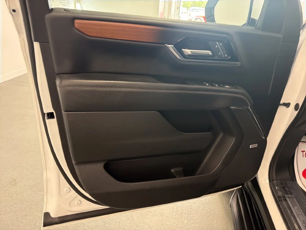 Used 2025 Summit White GMC Denali image 12