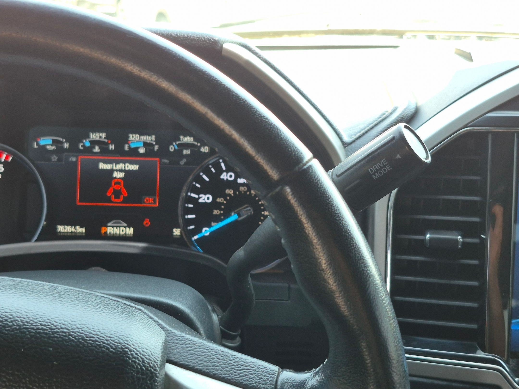 Used 2022 Blue Metallic Ford LARIAT image 25