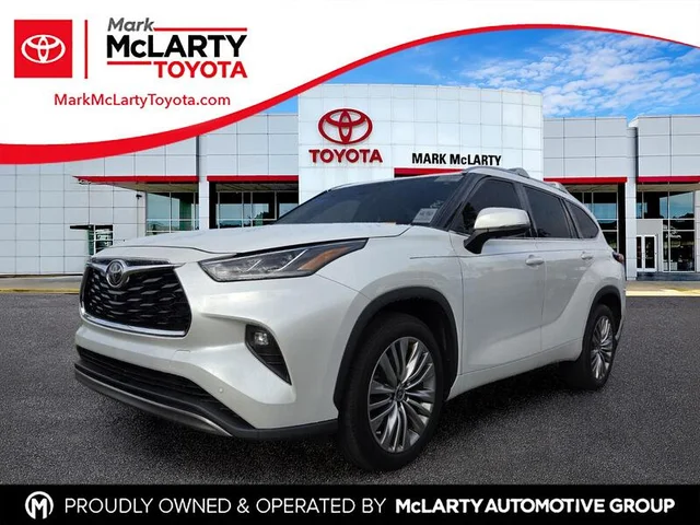 2022 TOYOTA HIGHLANDER PLATINUM