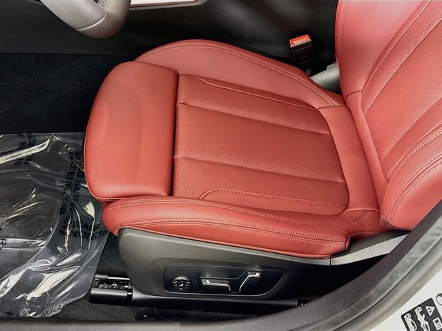 New 2026 Alpine White BMW 330i xDrive image 20