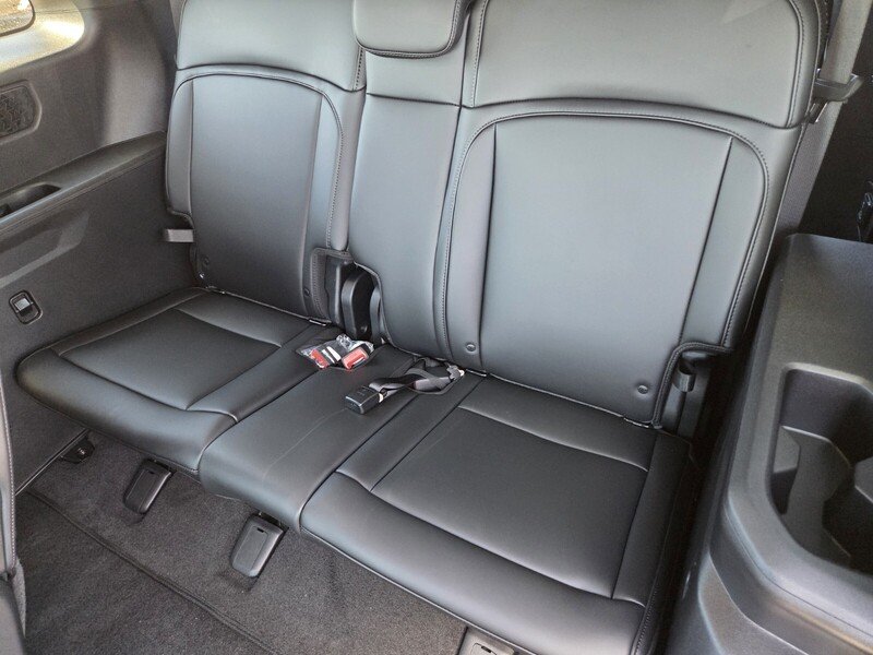 New 2027 Glacial White Pearl Kia EX image 8