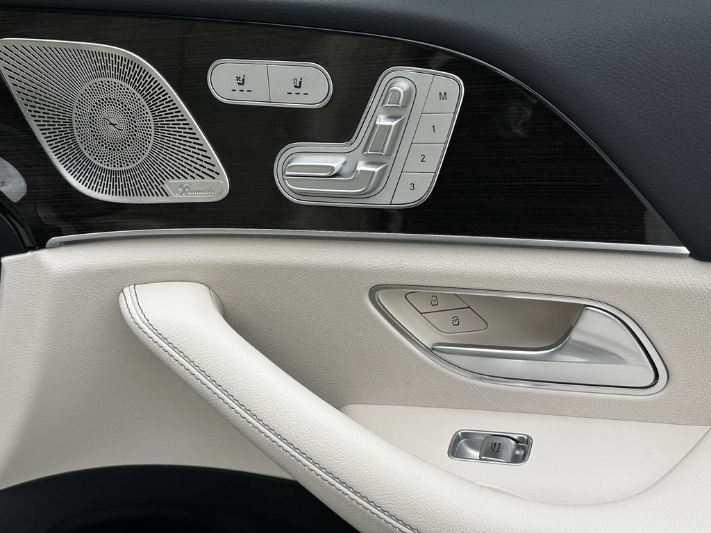 New 2026 Black Mercedes-Benz GLS 450 image 54