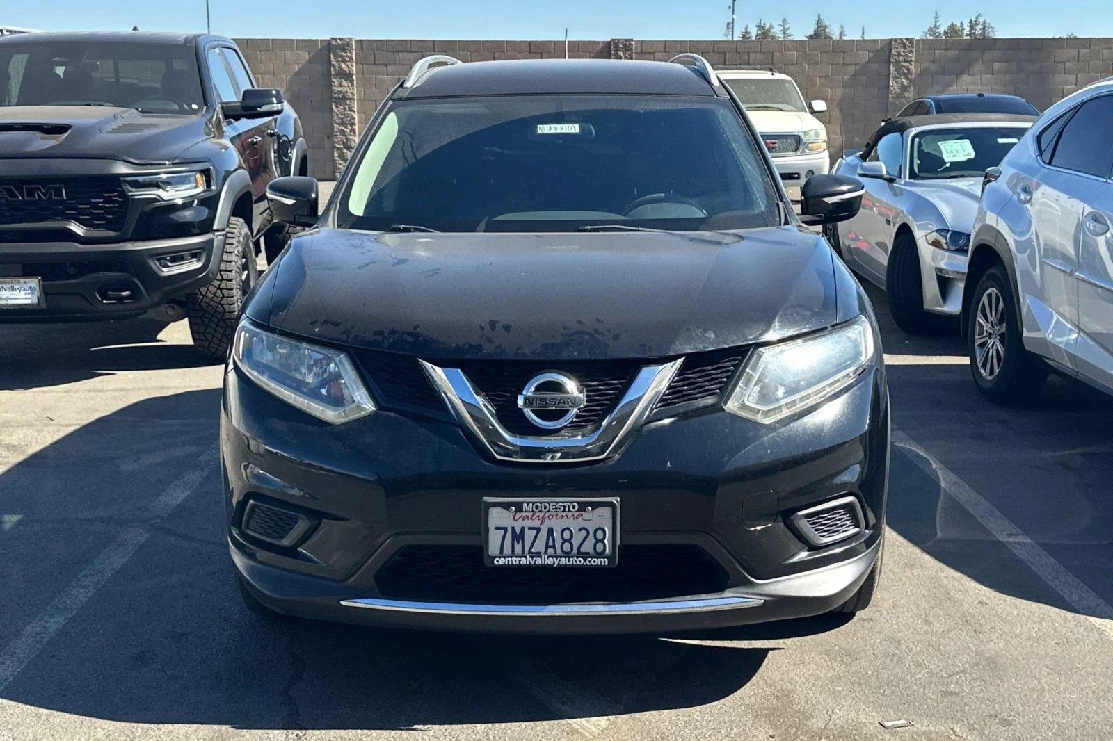 Used 2015 Nissan Rogue SV with VIN KNMAT2MT4FP559837 for sale in Modesto, CA