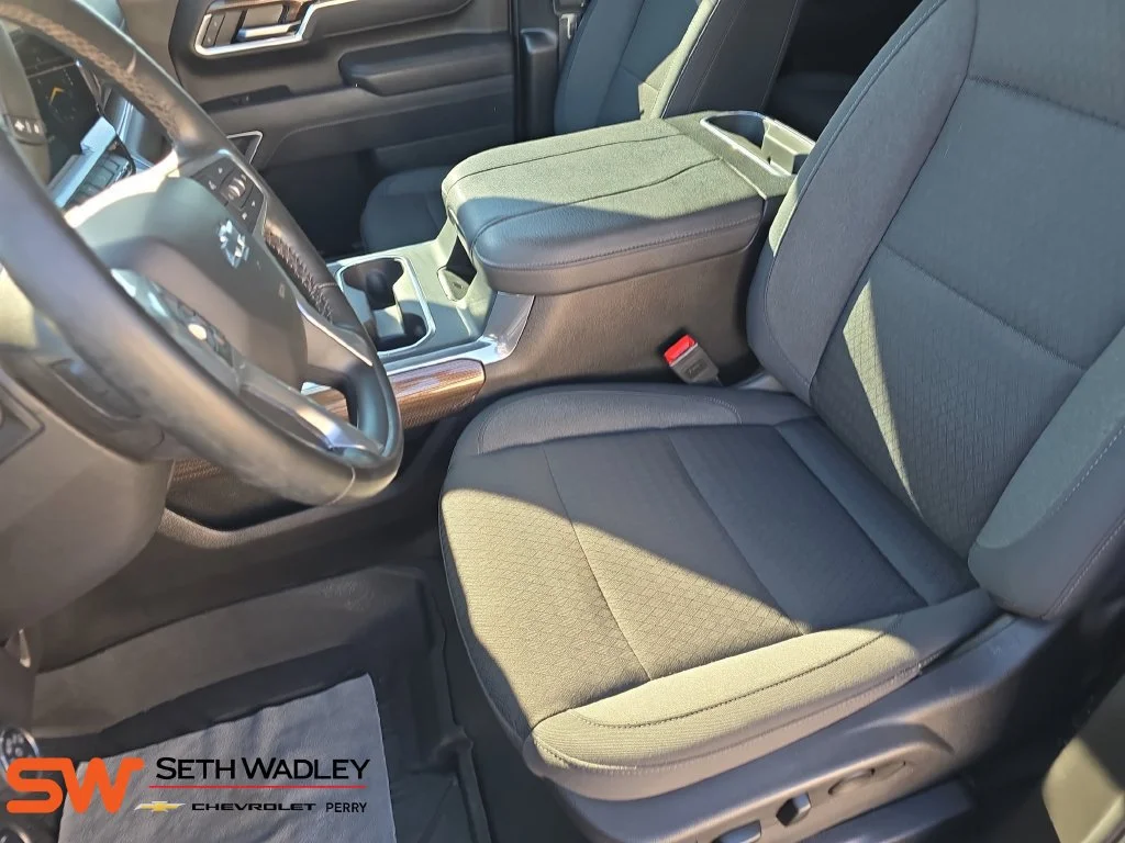 Used 2025 Sterling Gray Metallic Chevrolet LT image 16