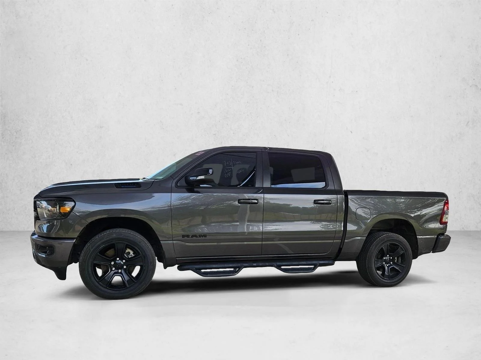 Used 2022 Granite Crystal Metallic Clearcoat RAM Big Horn image 8