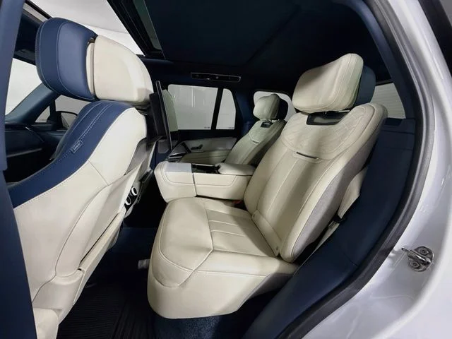 Certified Used 2025 White Land Rover SV image 24
