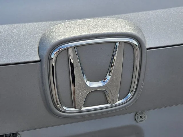 Used 2019 Silver Honda EX-L image 24