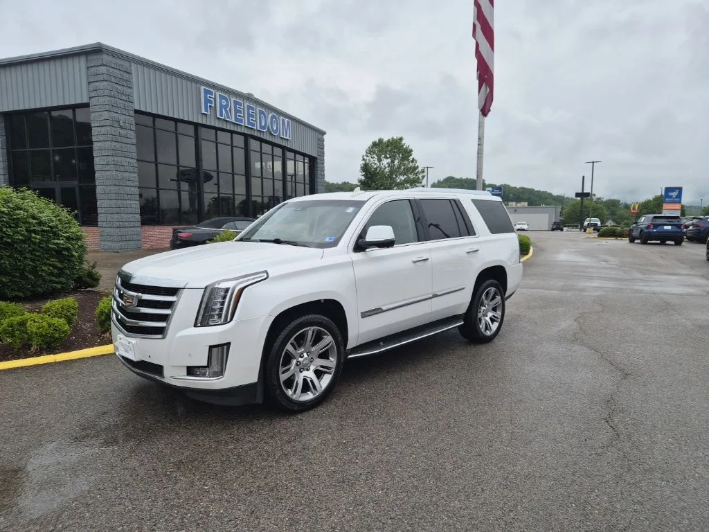 2016 Cadillac Escalade AWD Luxury's photo