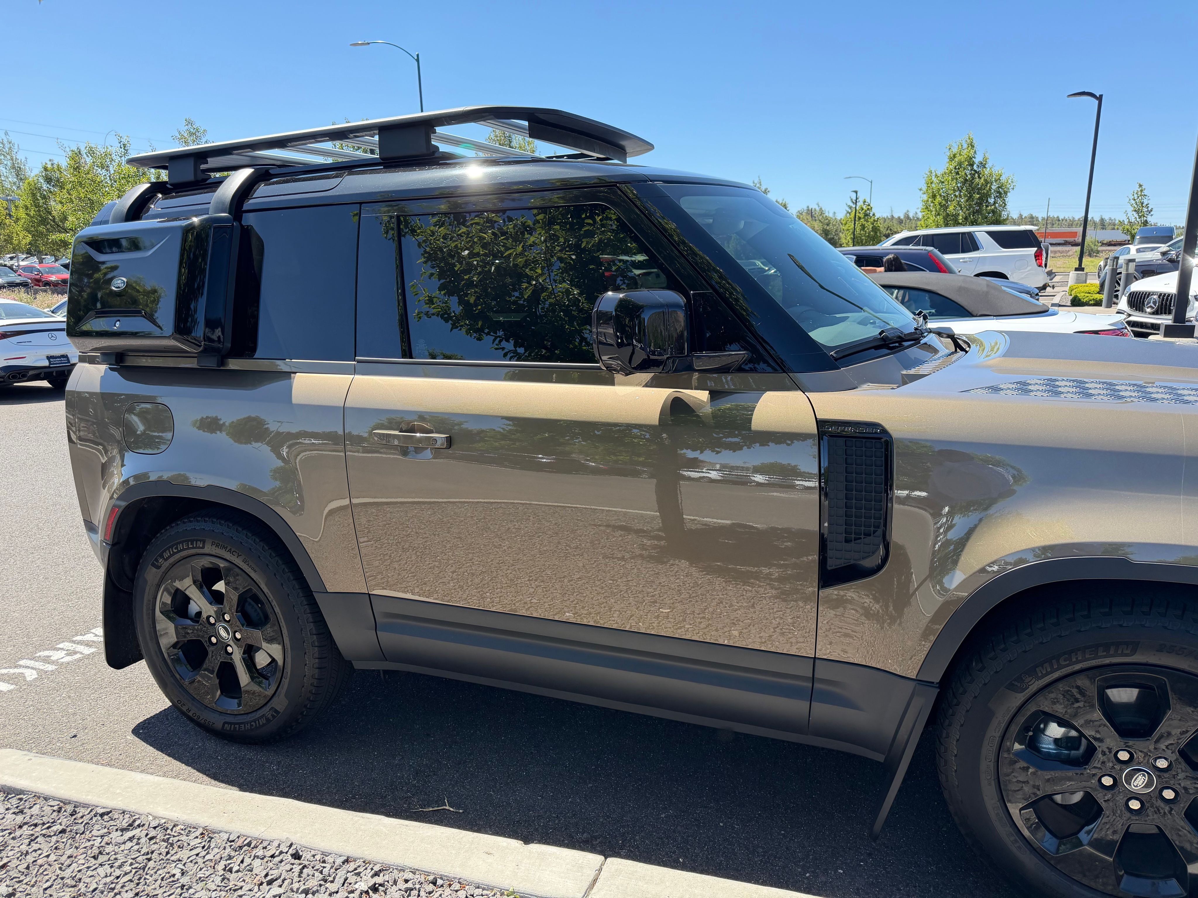 2025 Land Rover Defender 90 S P300's photo