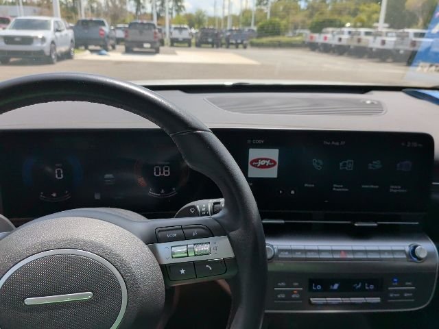 Used 2024 White Hyundai SEL image 21