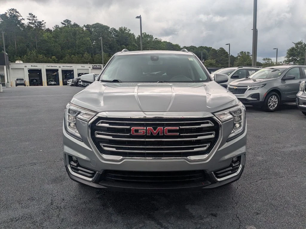 Used 2023 Sterling Metallic GMC SLT image 2