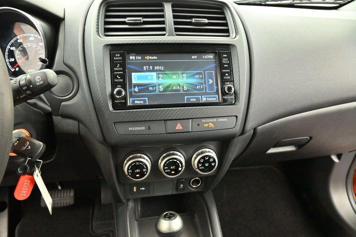 Used 2024 Sunshine Orange Metallic Mitsubishi ES image 20