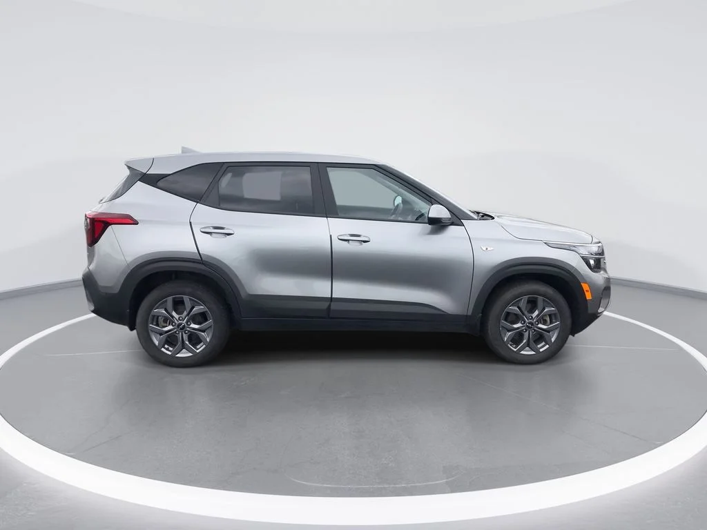 Used 2024 Gray Kia LX image 9