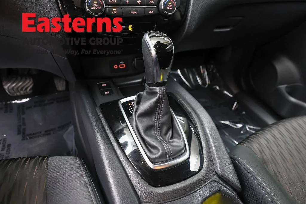 Used 2020 Gray Nissan SV image 13