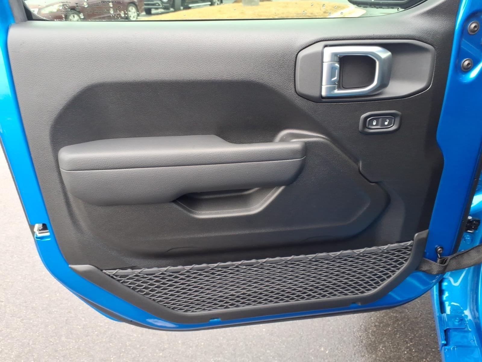 New 2026 Hydro Blue Pearl-Coat Exterior Paint Jeep Sport image 8