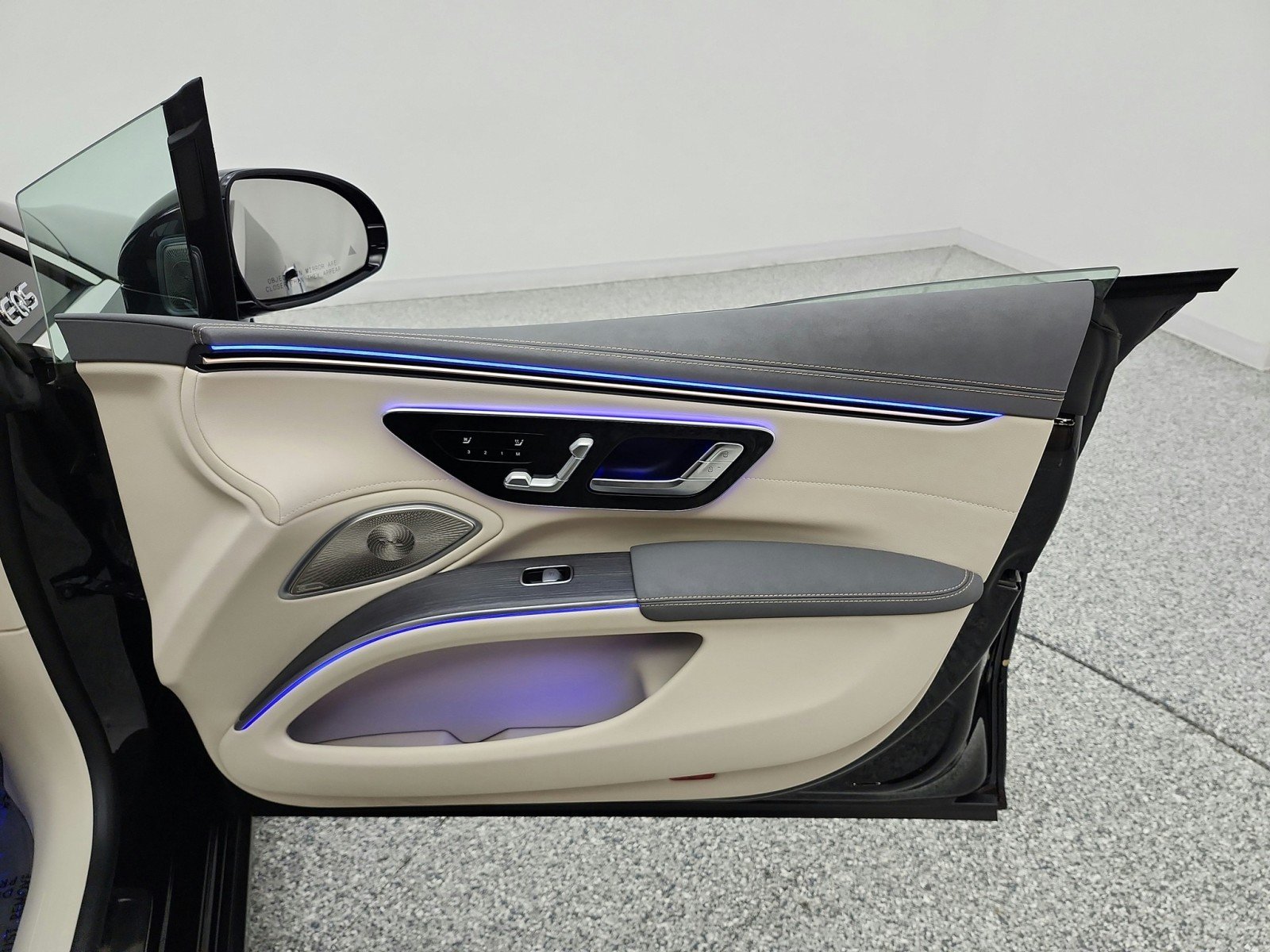 Certified Used 2024 Obsidian Black Metallic Mercedes-Benz EQS 450 4MATIC® Sedan image 21