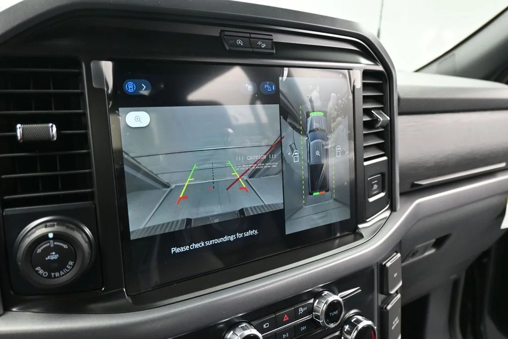New 2026 Carbonized Gray Metallic Ford XLT image 14